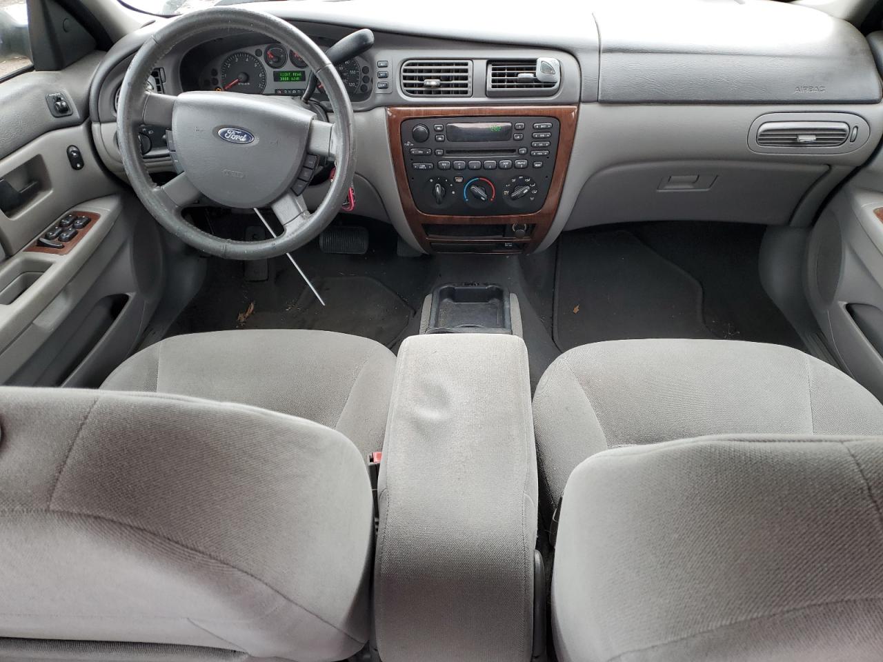2005 Ford Taurus - Image 8