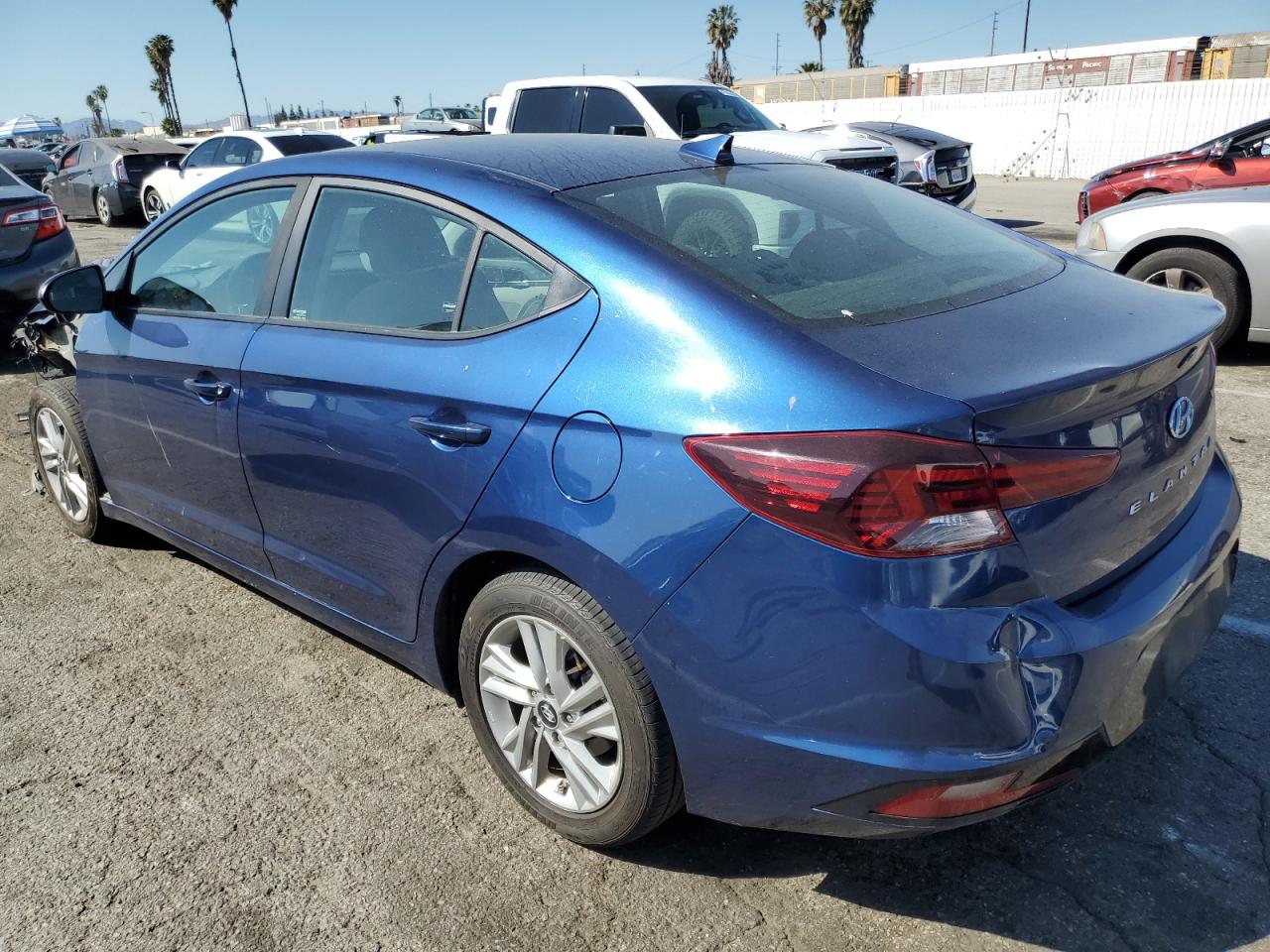 2020 Hyundai Elantra - Image 2