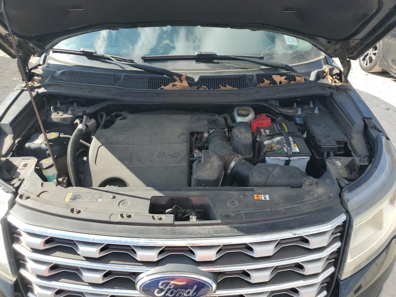 2016 Ford Explorer - Image 12