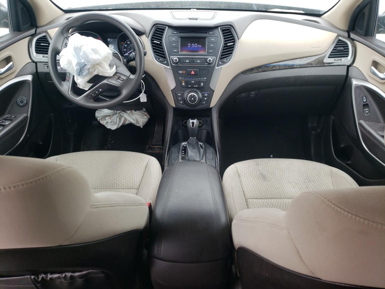 2017 Hyundai Santa Fe - Image 8
