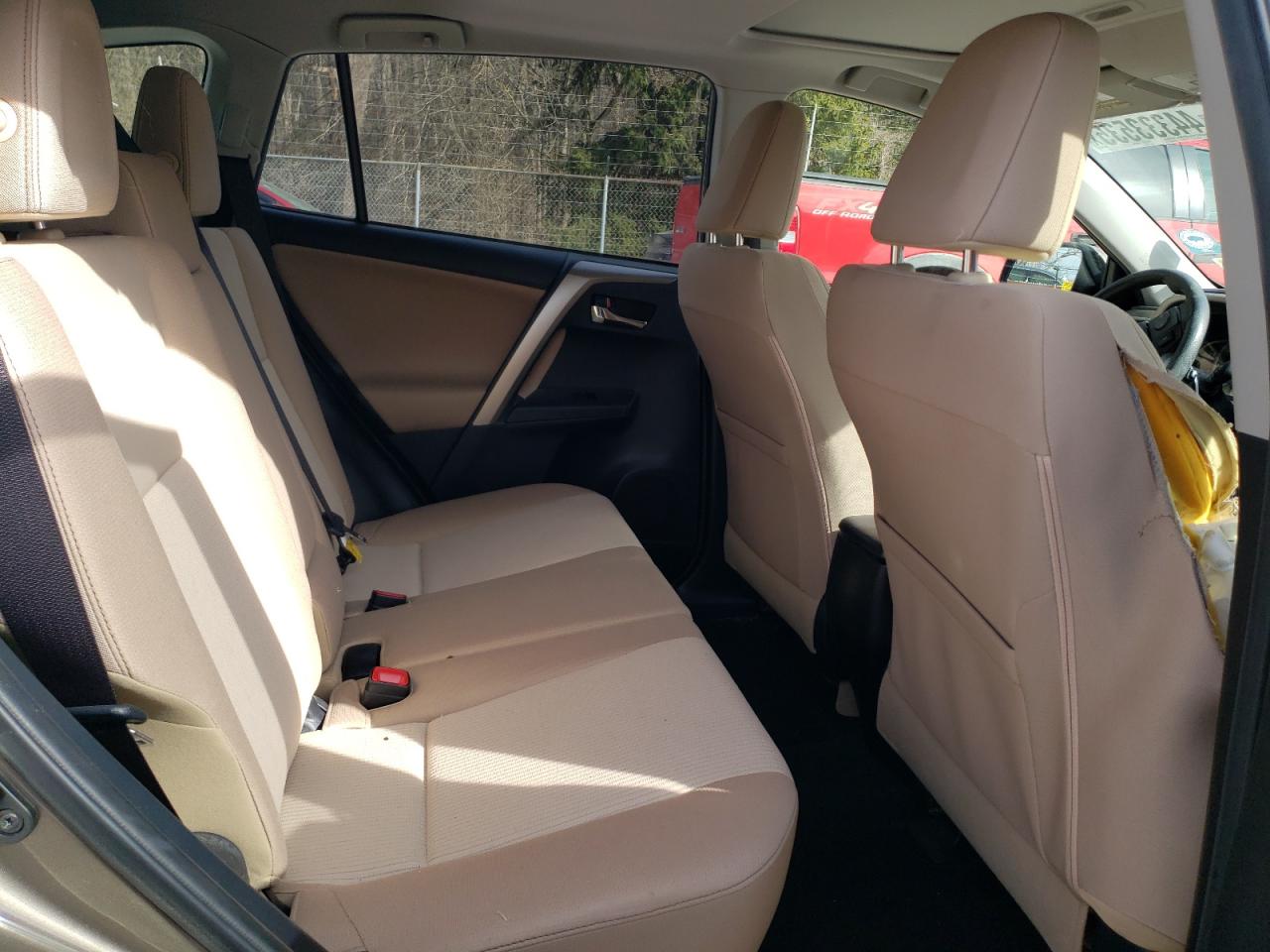 2015 Toyota RAV 4 - Image 11