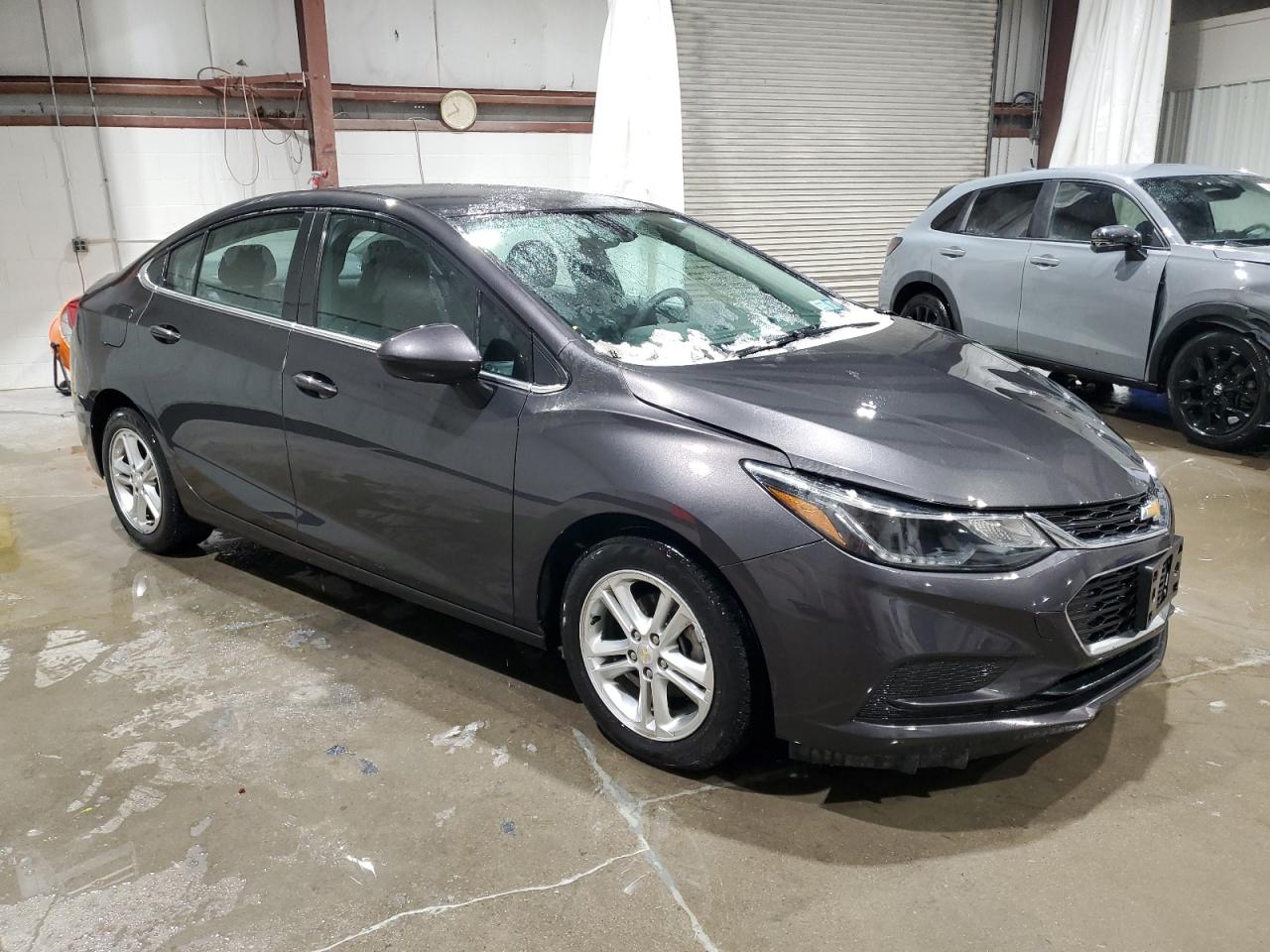 2017 Chevrolet Cruze - Image 4