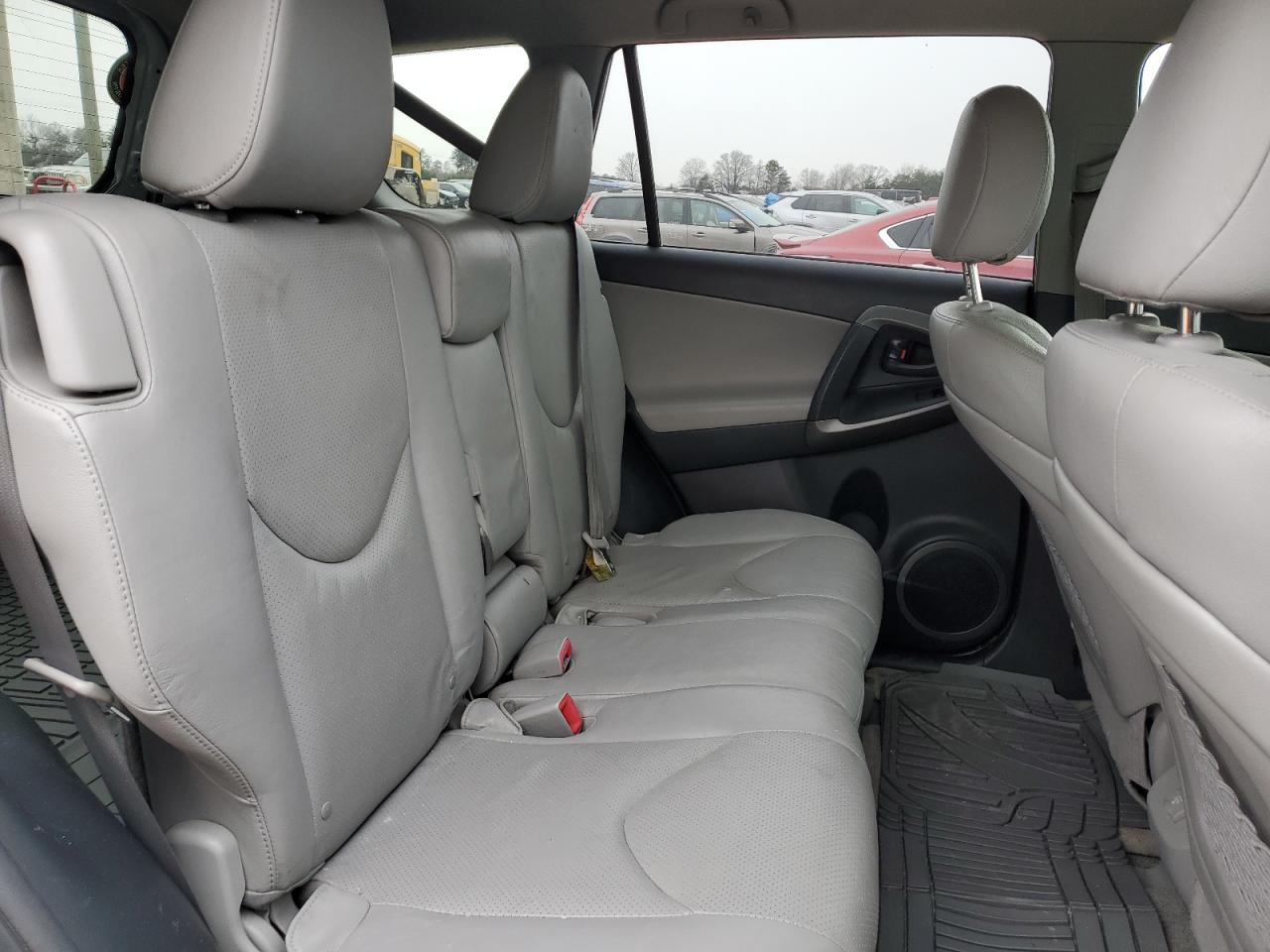 2012 Toyota RAV 4 - Image 11