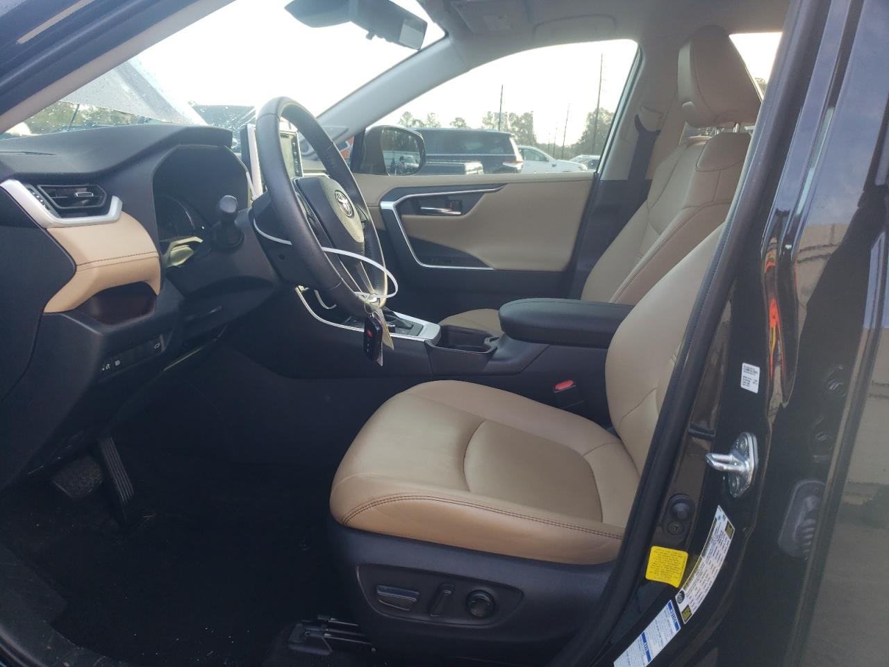 2021 Toyota RAV 4 - Image 7
