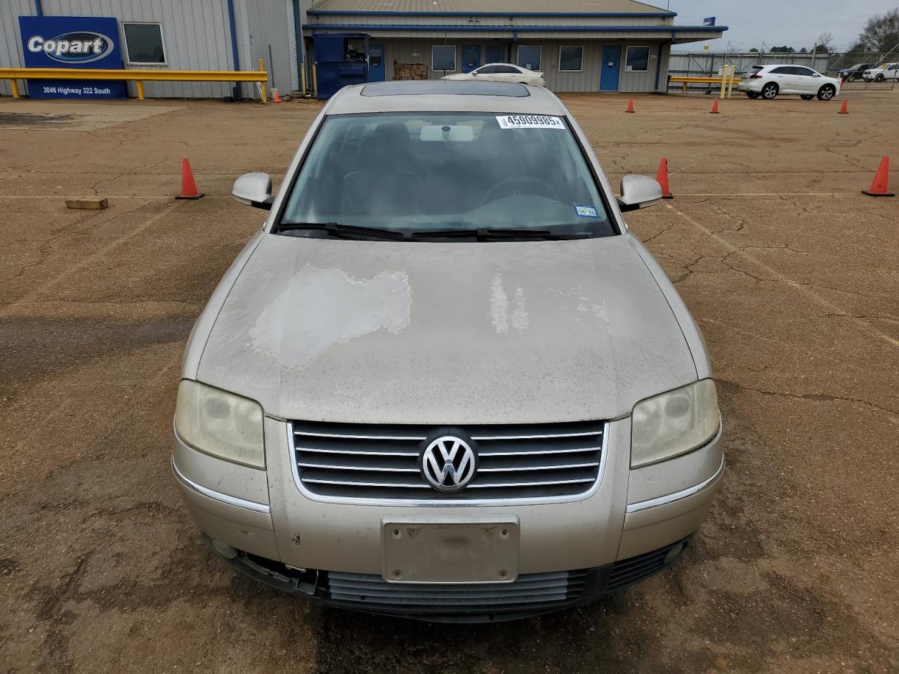 2005 Volkswagen Passat - Image 5