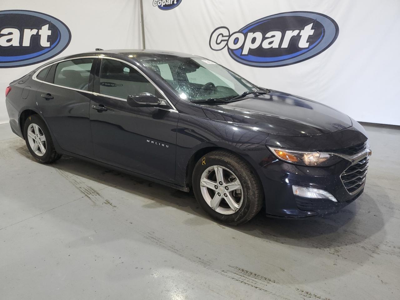 2023 Chevrolet Malibu - Image 4