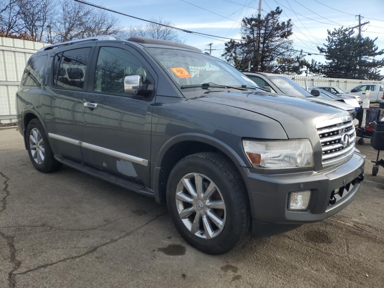 2010 Infiniti QX56 - Image 4