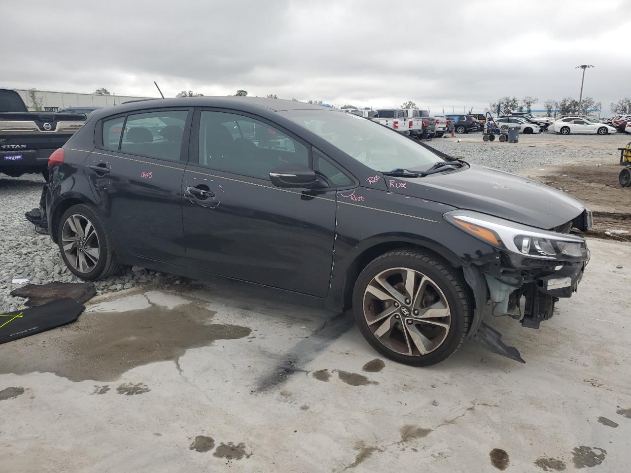 2017 Kia Forte - Image 4