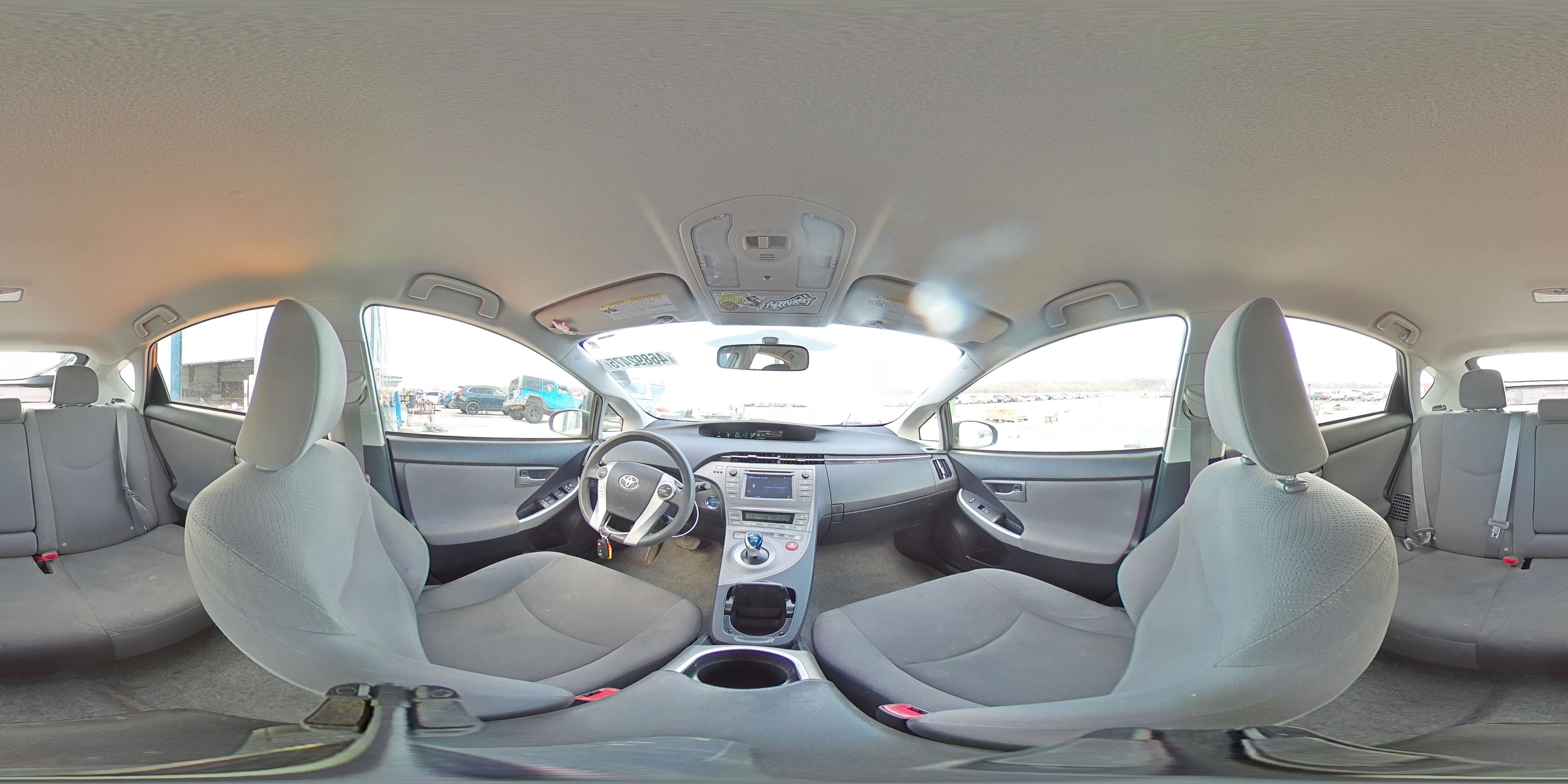 2013 Toyota Prius - Image 14