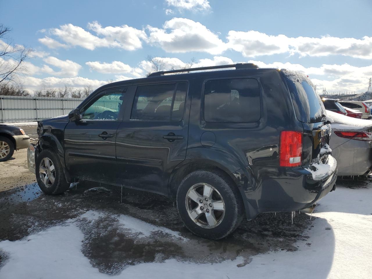 2011 Honda Pilot - Image 2