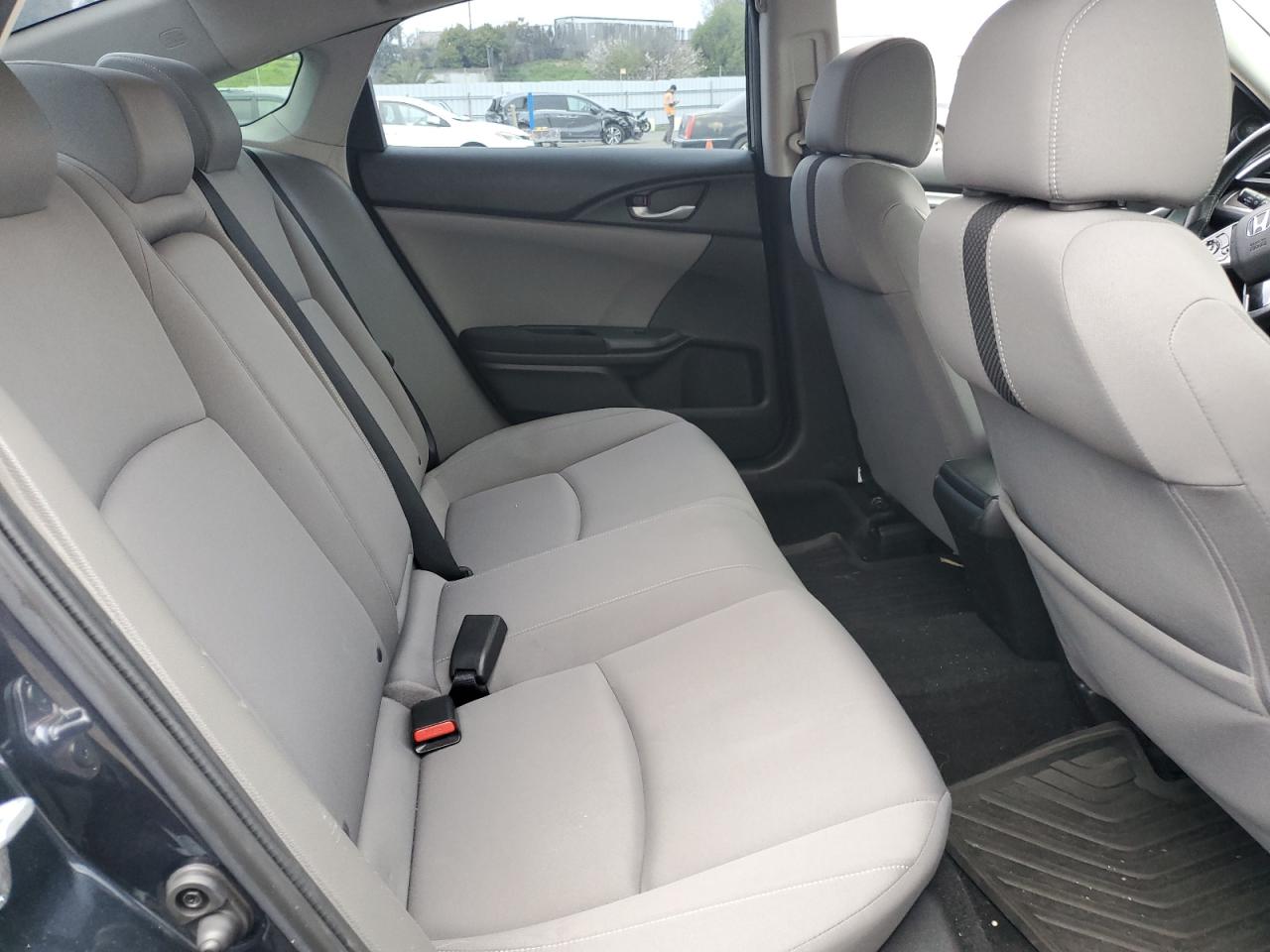 2019 Honda Civic - Image 10