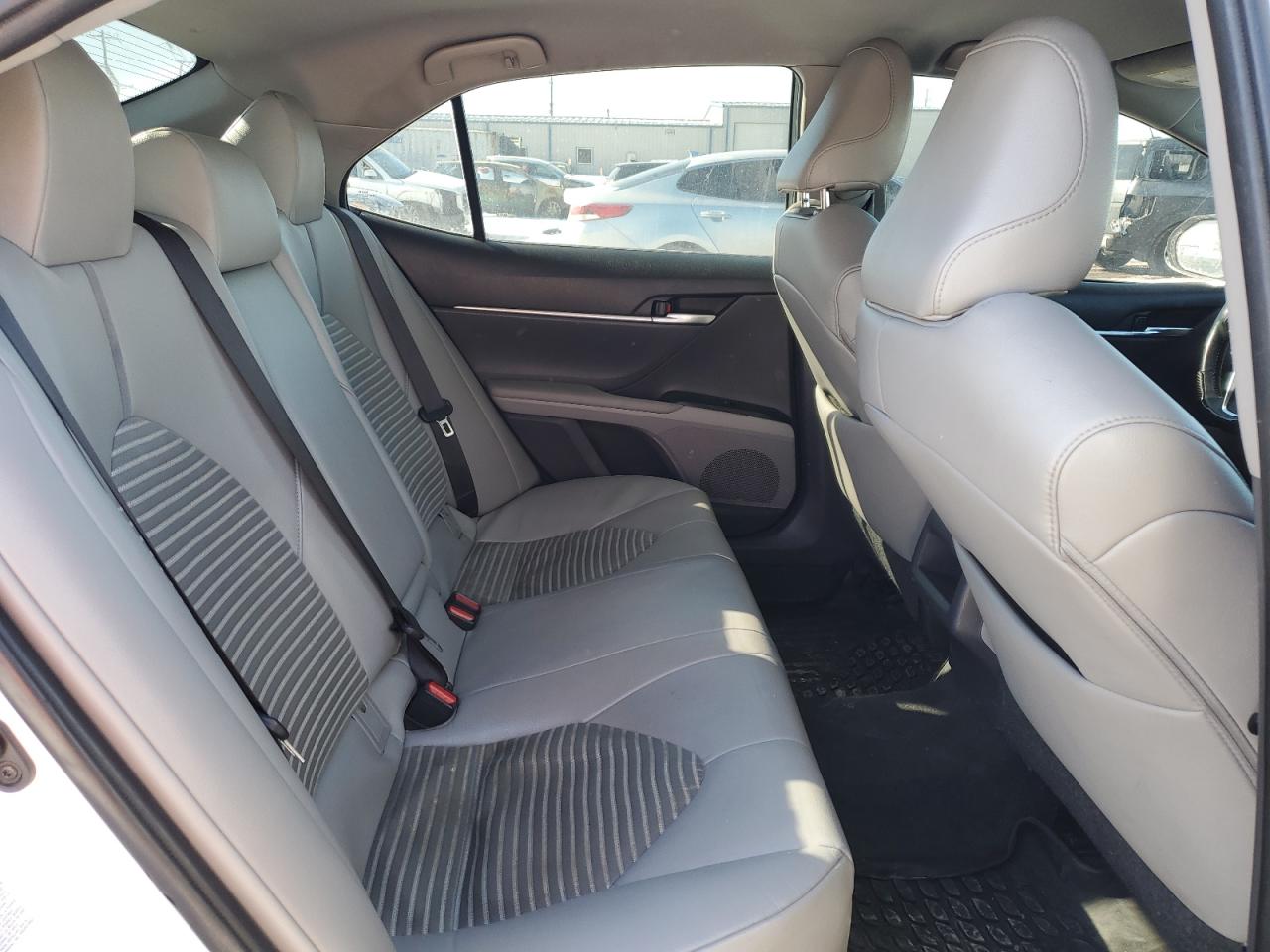 2018 Toyota Camry - Image 10