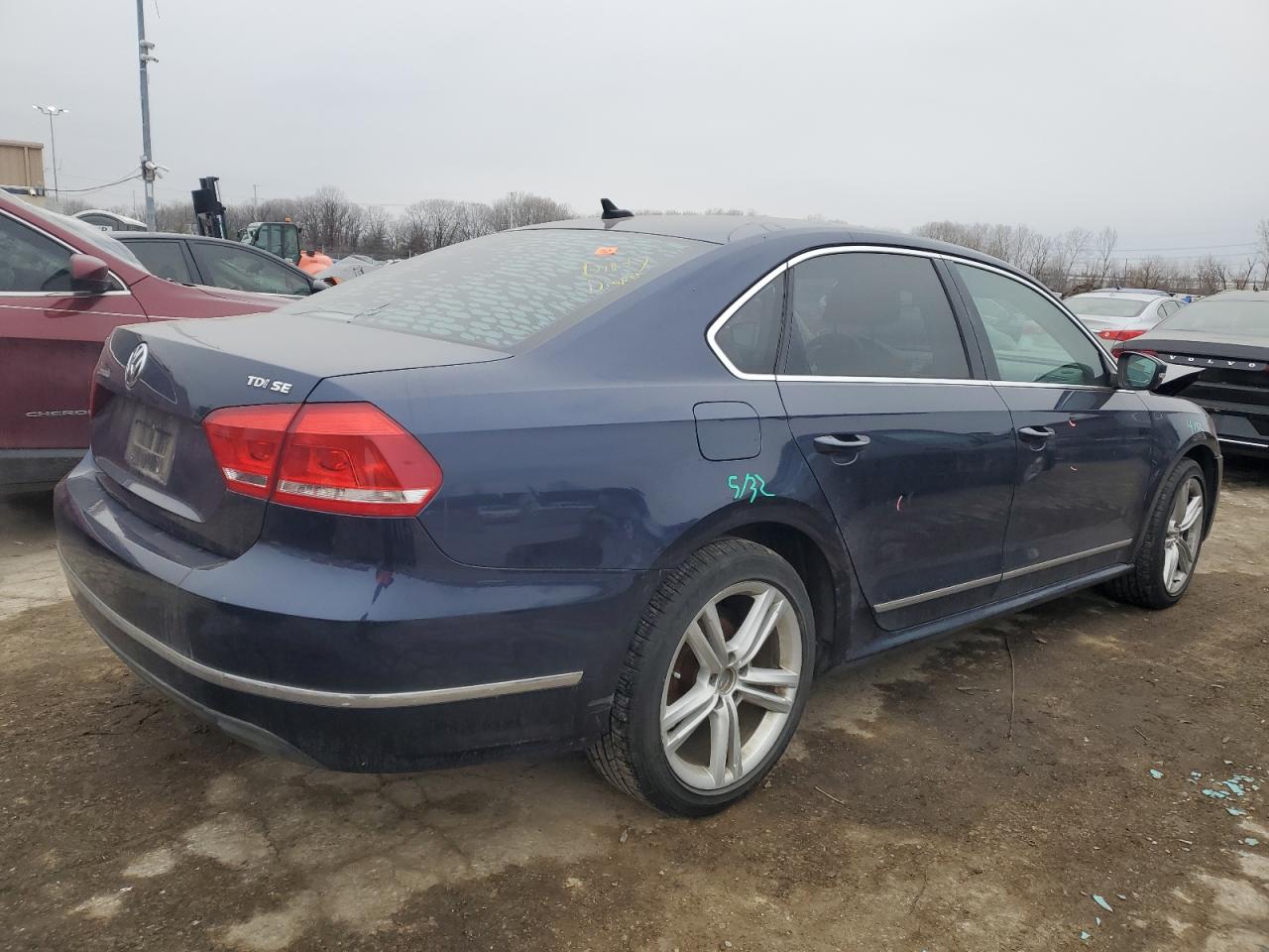 2014 Volkswagen Passat - Image 3