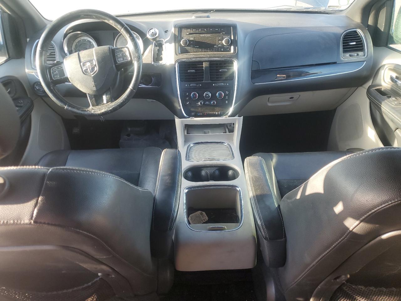 2017 Dodge Grand Cara VIN: 0LDL0T83440024 Lot: 45044565