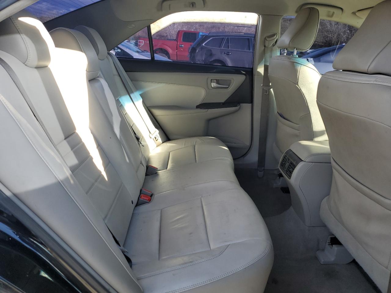2017 Toyota Camry - Image 10