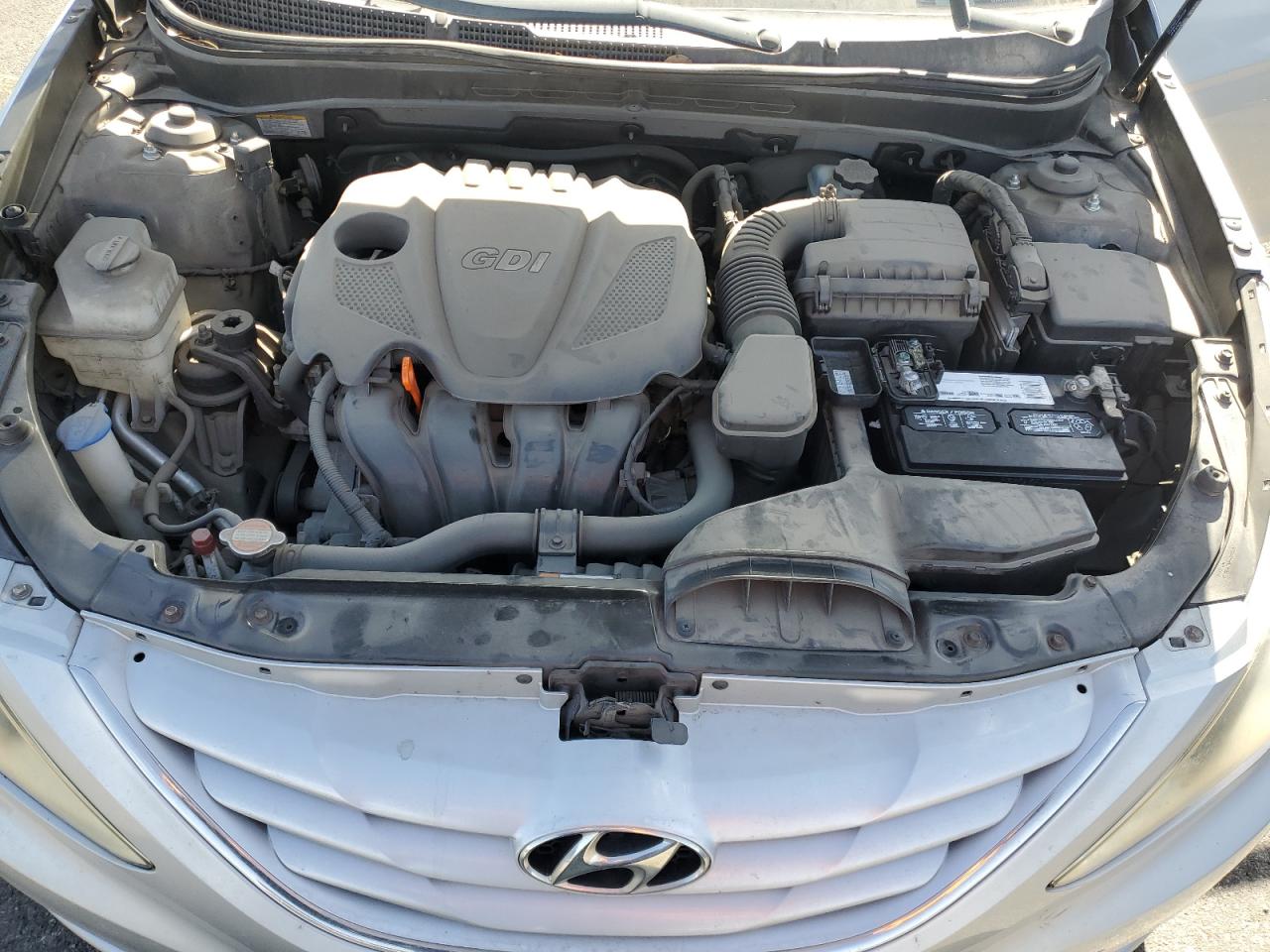 2011 Hyundai Sonata - Image 11