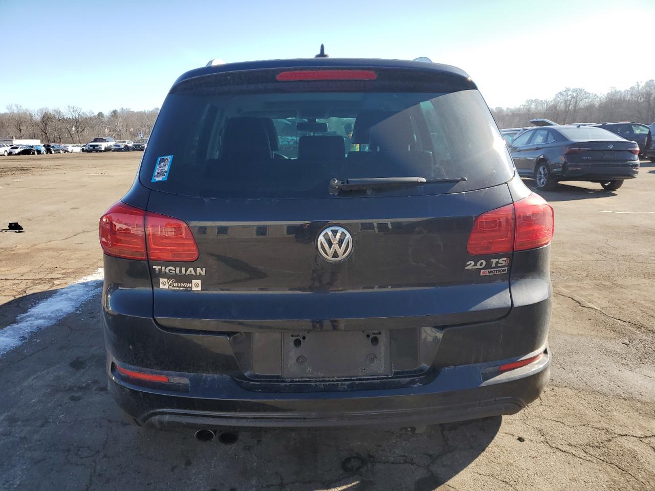 2017 Volkswagen Tiguan - Image 6