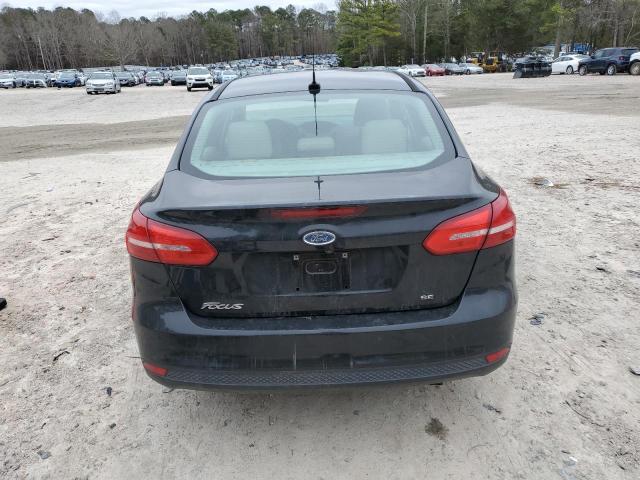 Sedans FORD FOCUS 2015 Czarny