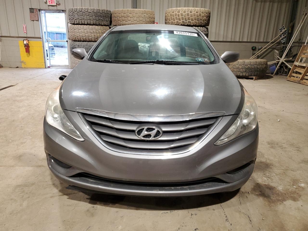 2012 Hyundai Sonata - Image 5