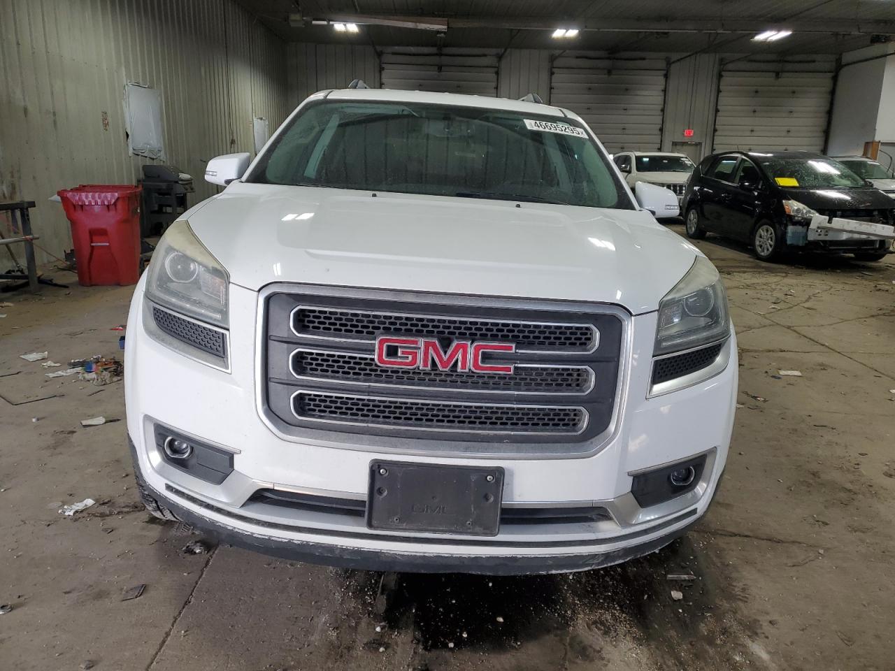 2016 GMC Acadia - Image 5
