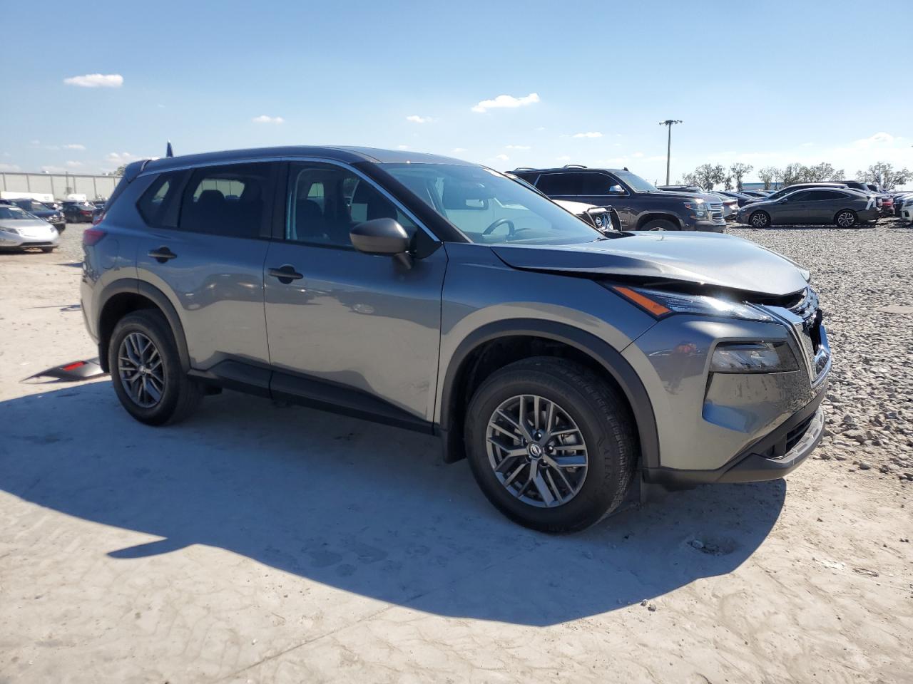 2021 Nissan Rogue - Image 4