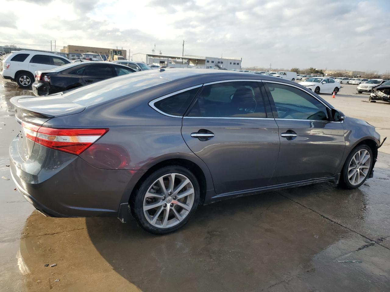 2014 Toyota Avalon - Image 3