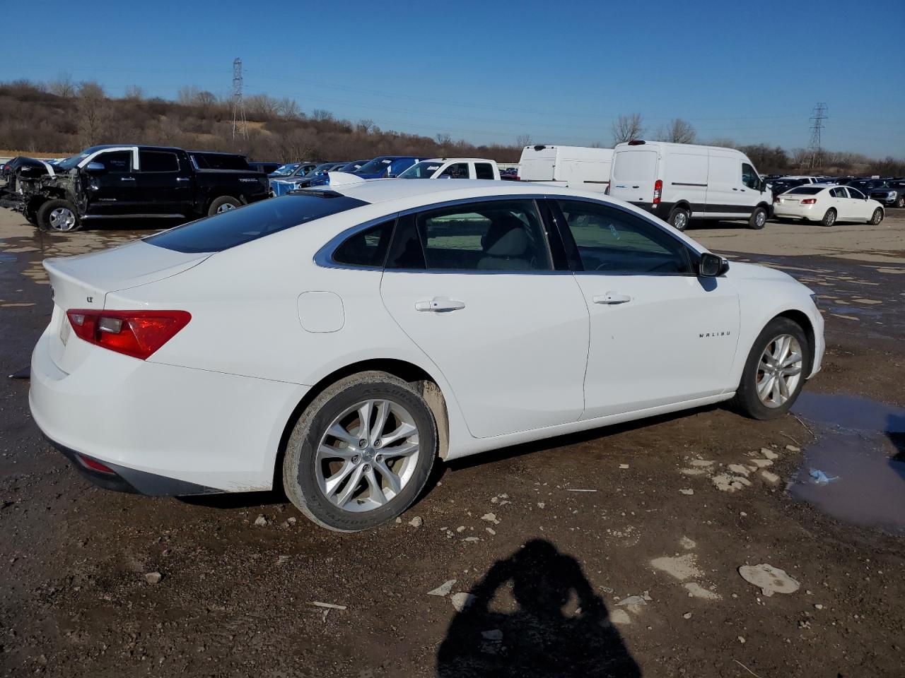 2016 Chevrolet Malibu - Image 3