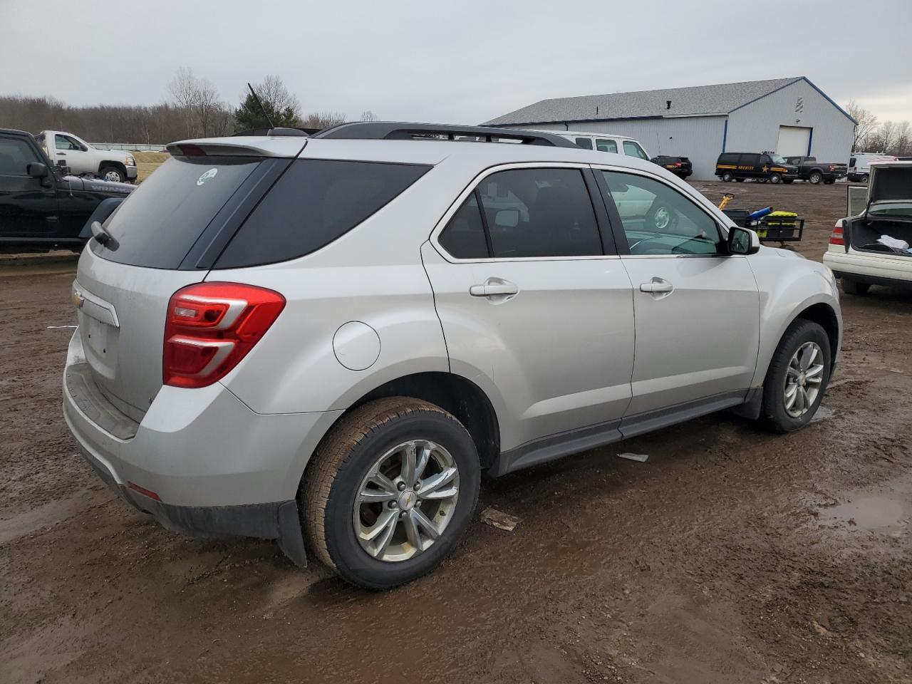 2017 Chevrolet Equinox - Image 3