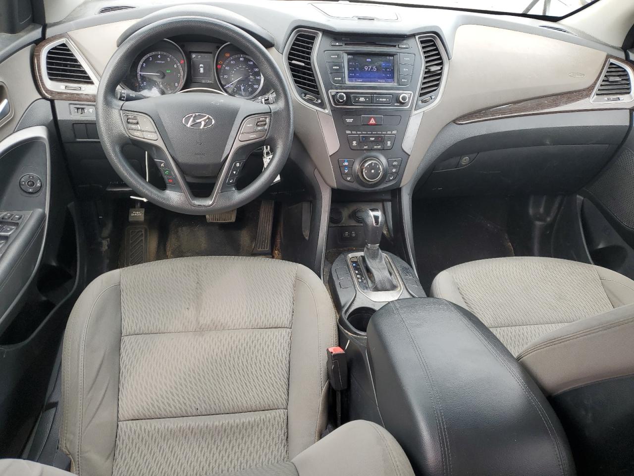 2018 Hyundai Santa Fe - Image 8