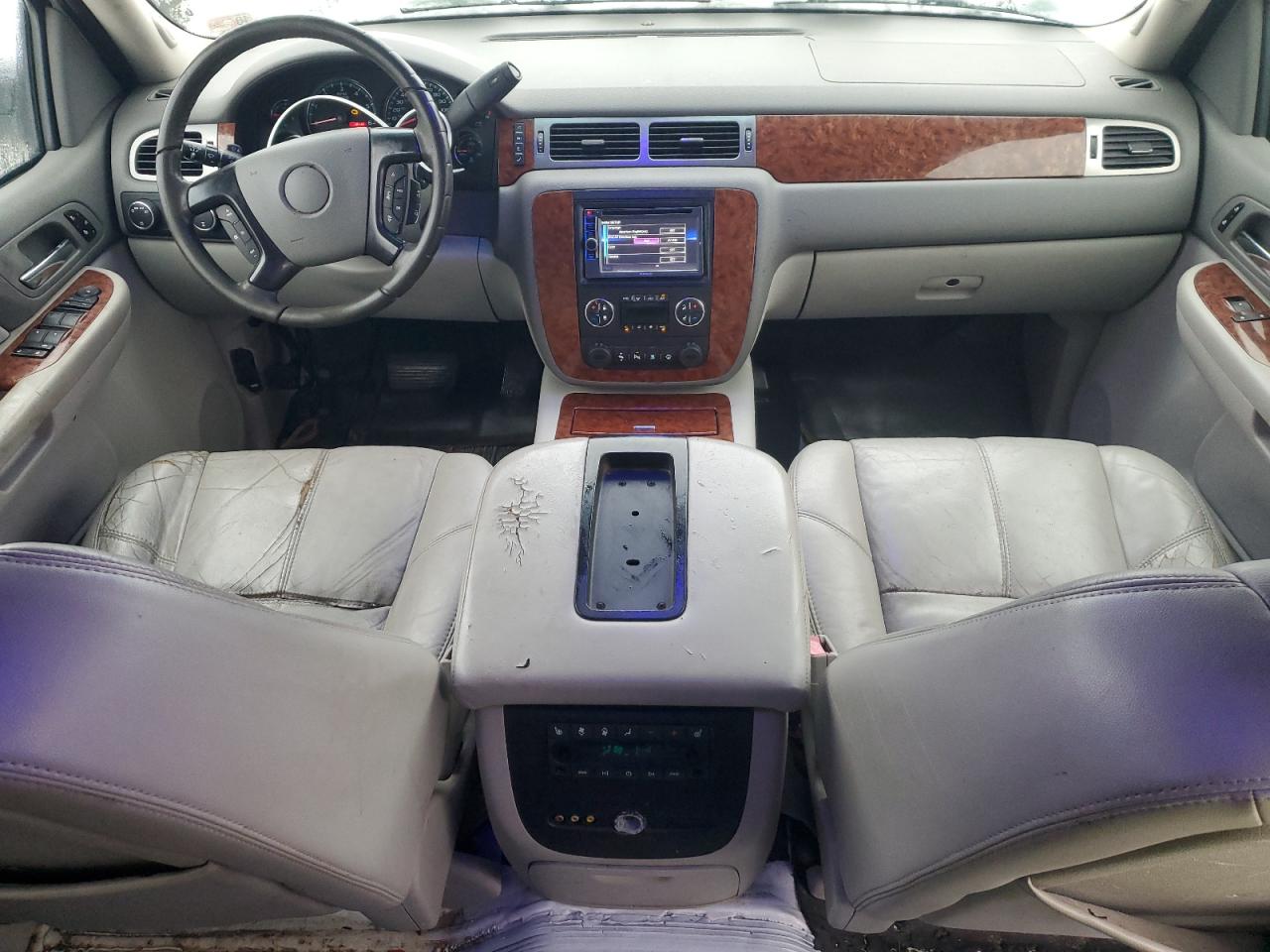 2007 Chevrolet Tahoe - Image 8