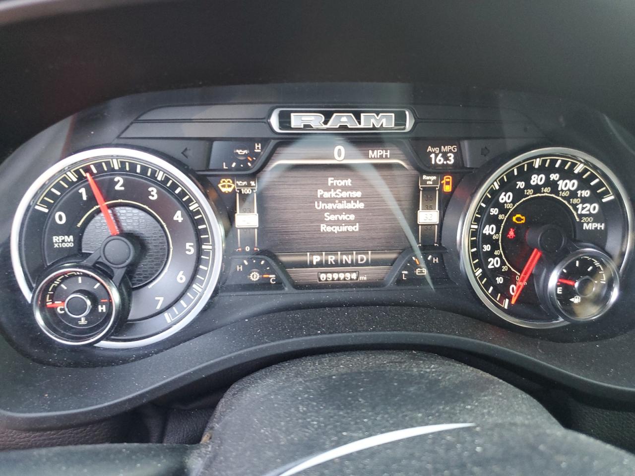 2021 RAM 1500 - Image 9