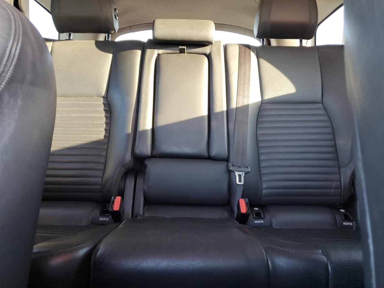2017 Land Rover Discovery - Image 10