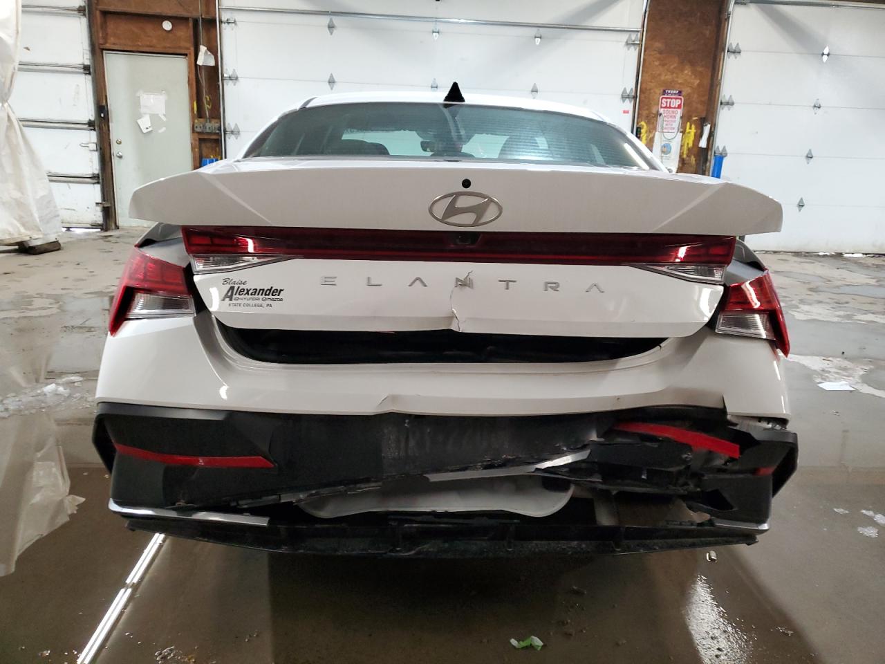 2024 Hyundai Elantra - Image 6
