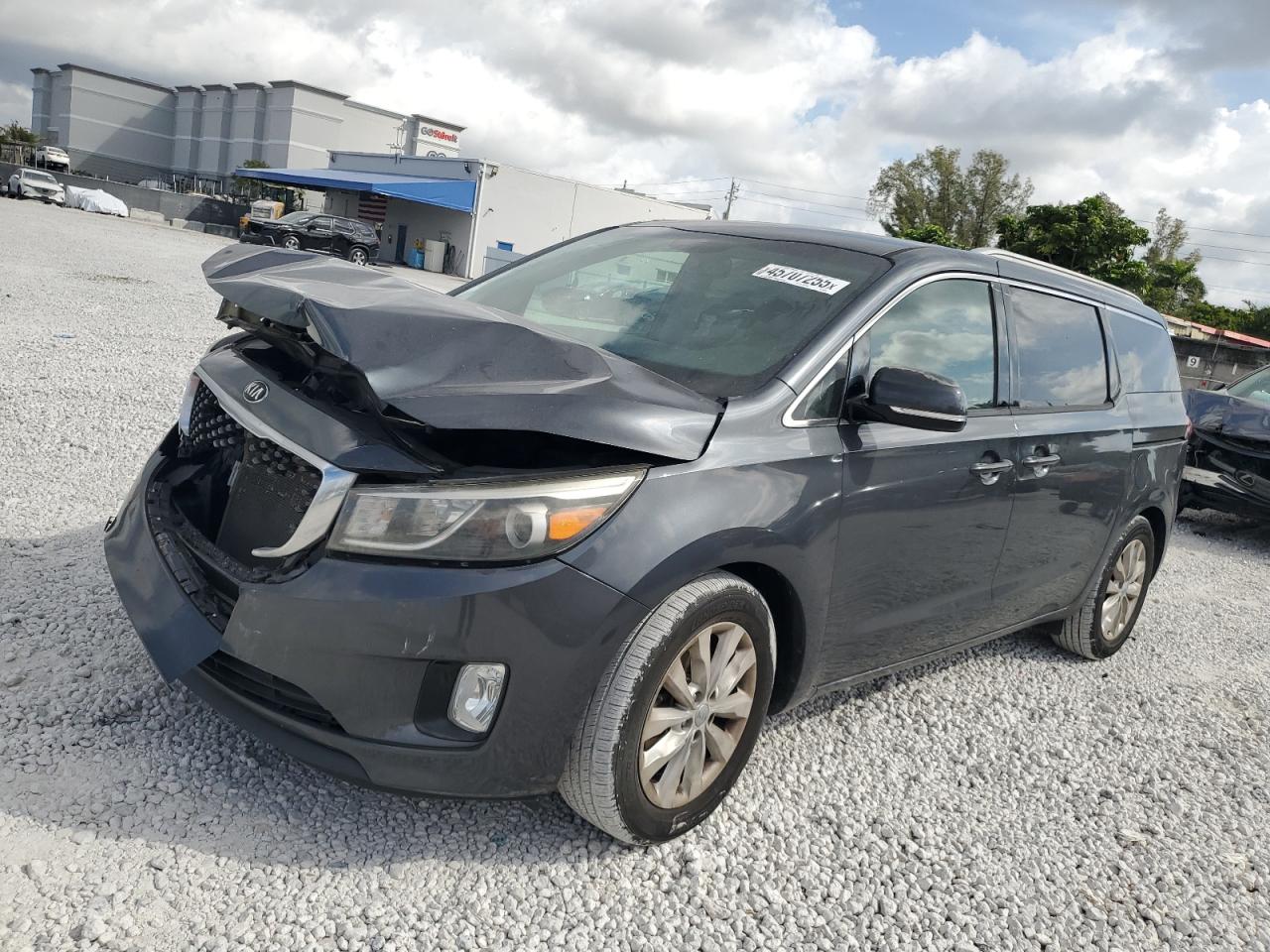 2015 Kia Sedona - Image 1