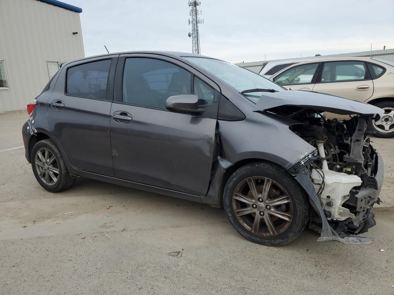 2012 Toyota Yaris - Image 4