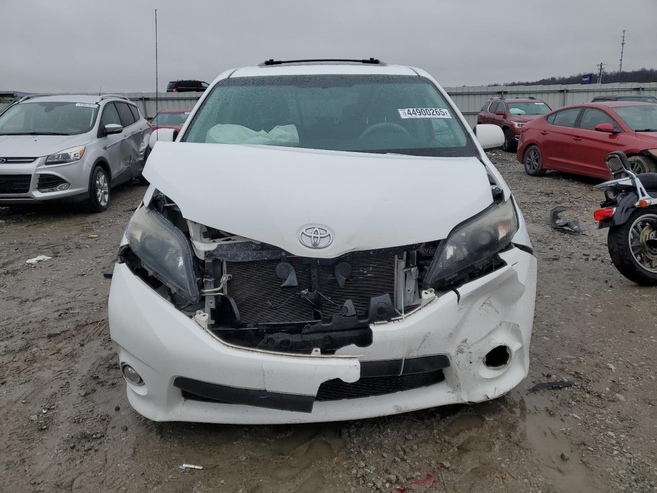 2011 Toyota Sienna - Image 5