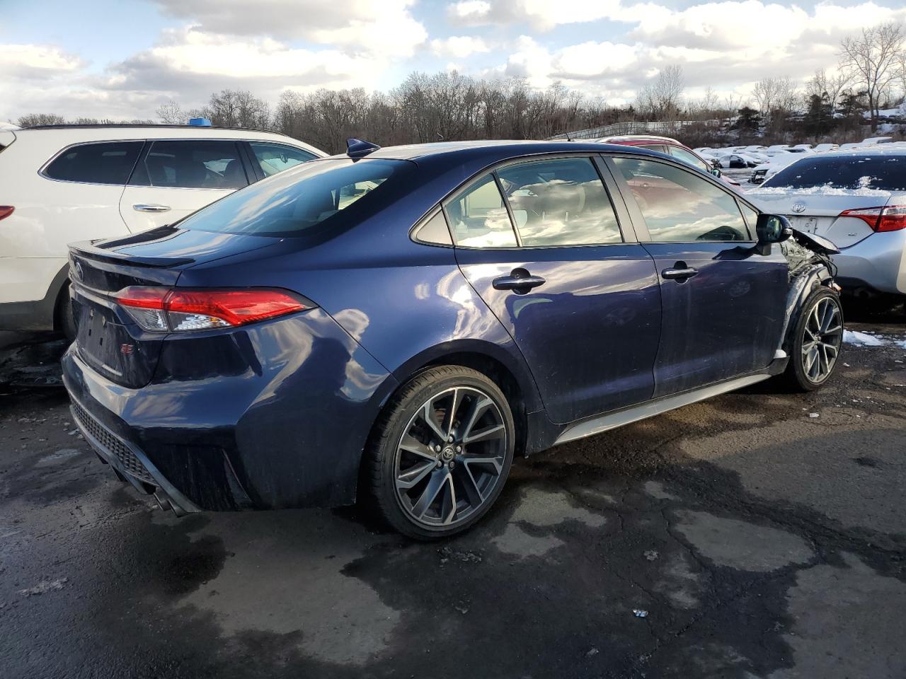 2021 Toyota Corolla - Image 3