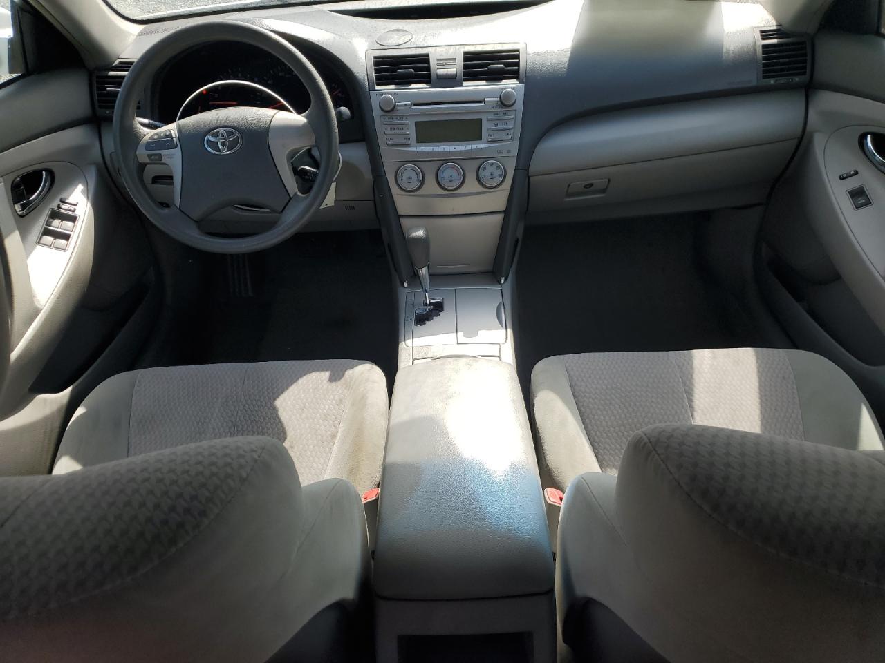 2011 Toyota Camry - Image 8