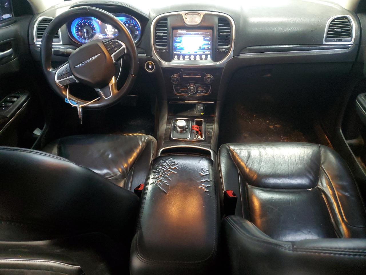 2016 Chrysler 300 - Image 8