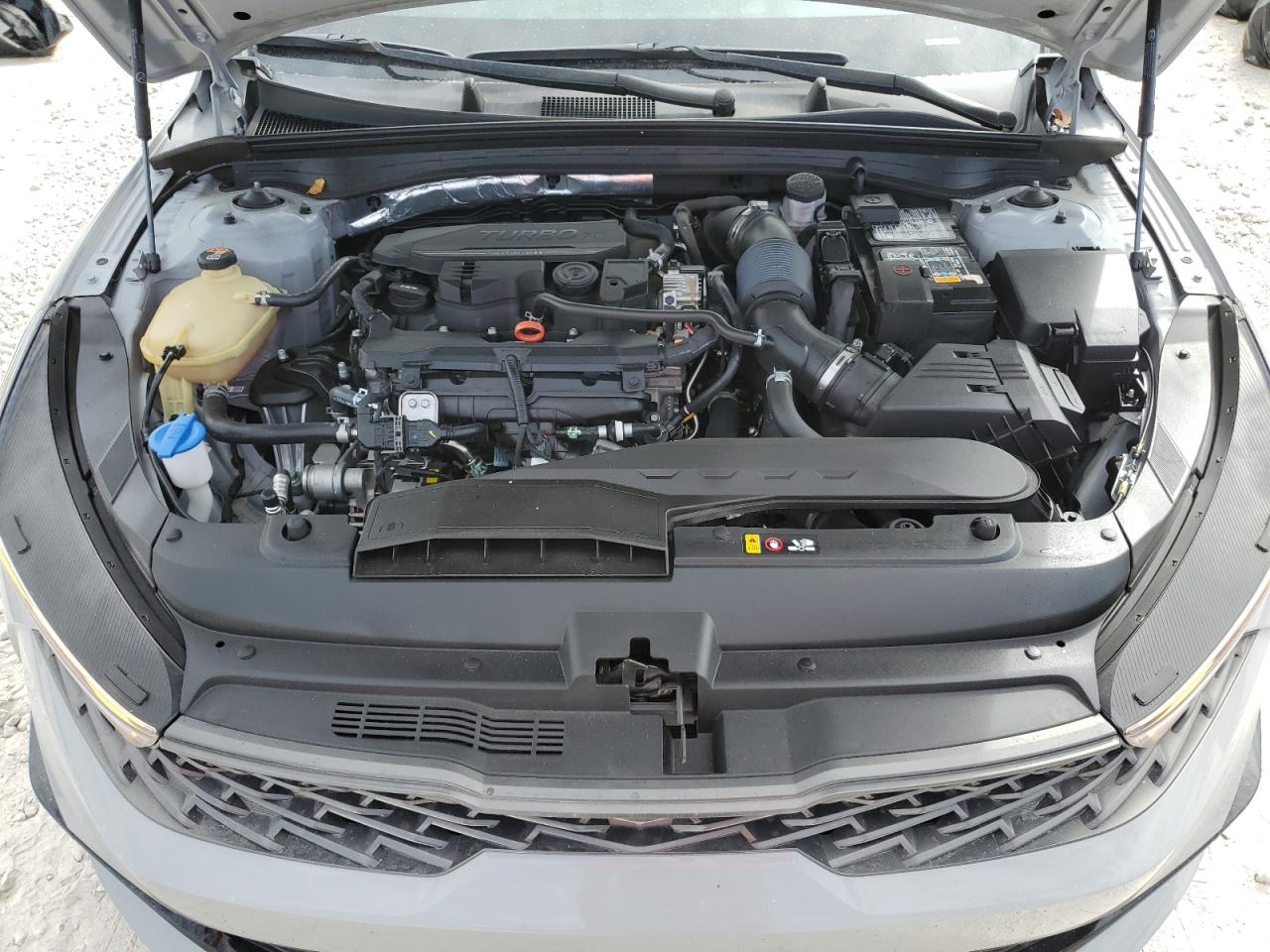 2021 Kia K5 - Image 12