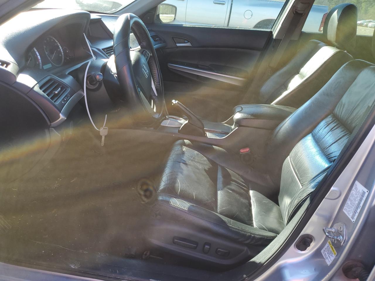 2009 Honda Accord - Image 7