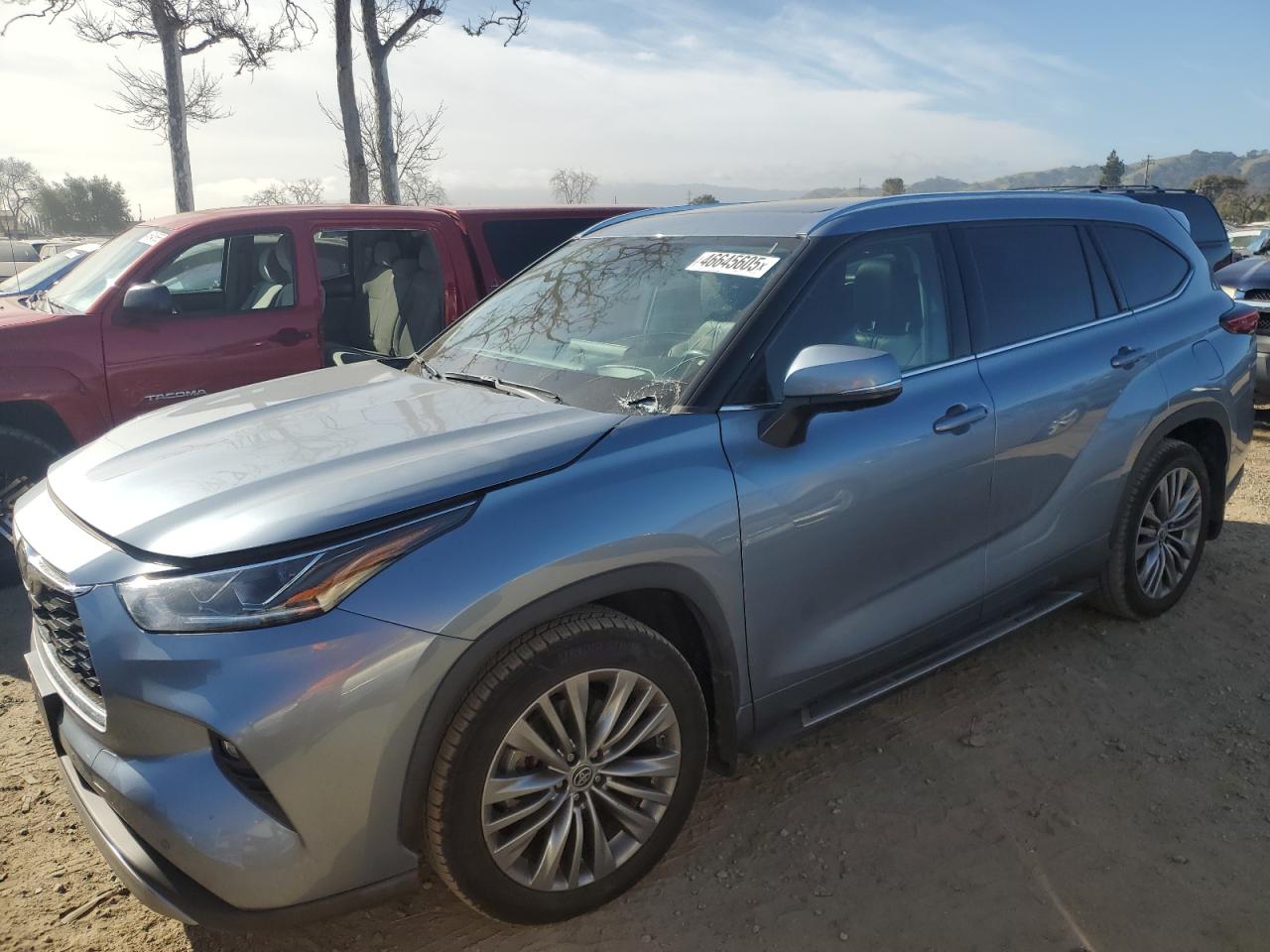 2020 Toyota Highlander - Image 1