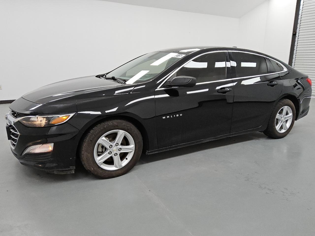 2020 Chevrolet Malibu - Image 1