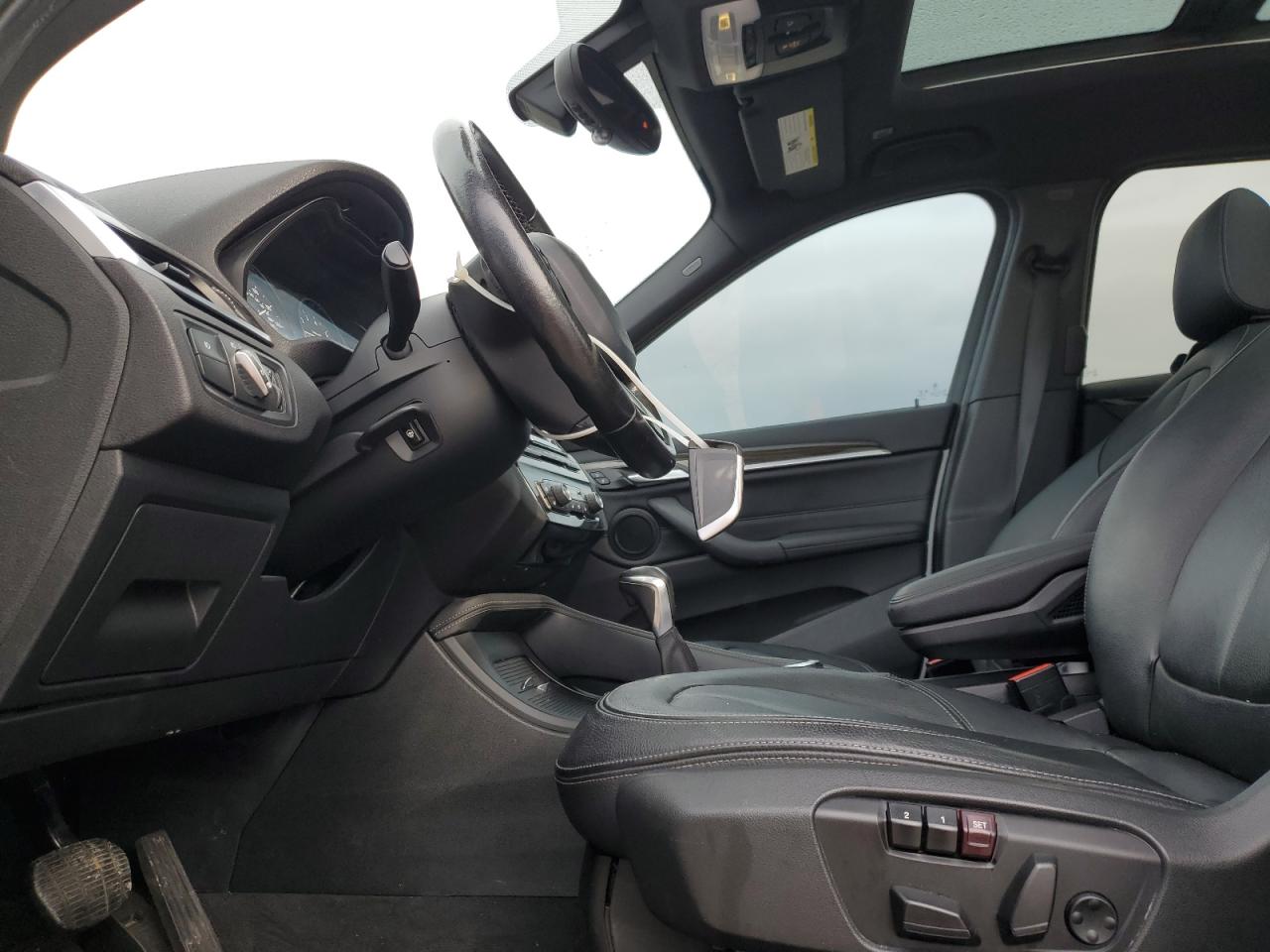 2017 BMW X1 - Image 7