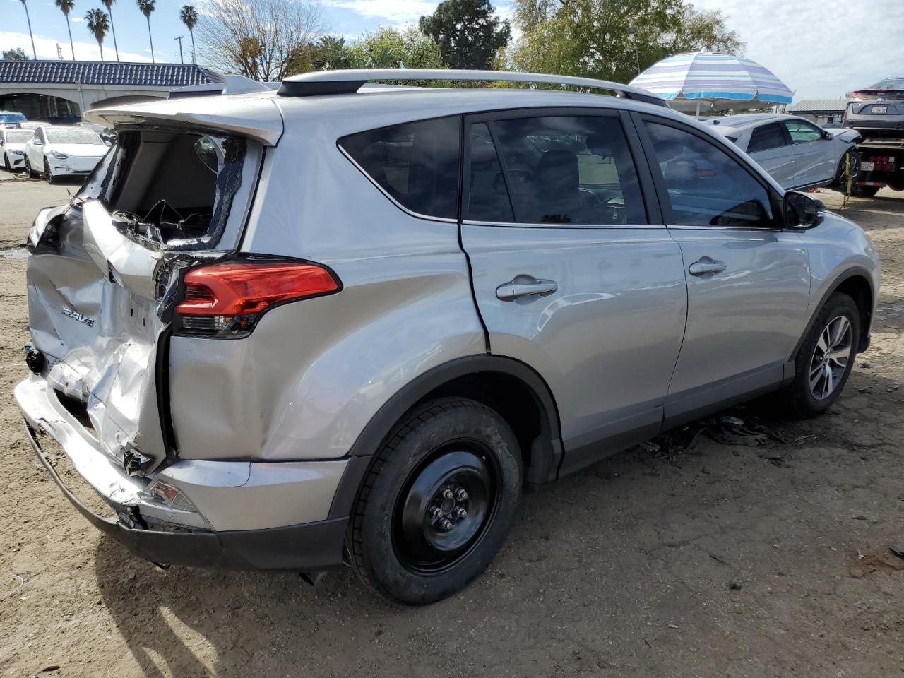 2017 Toyota RAV 4 - Image 3