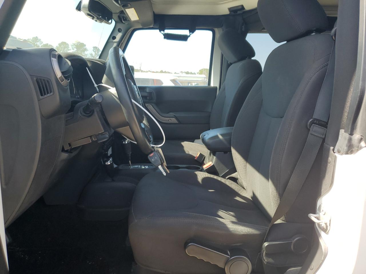 2015 Jeep Wrangler - Image 7