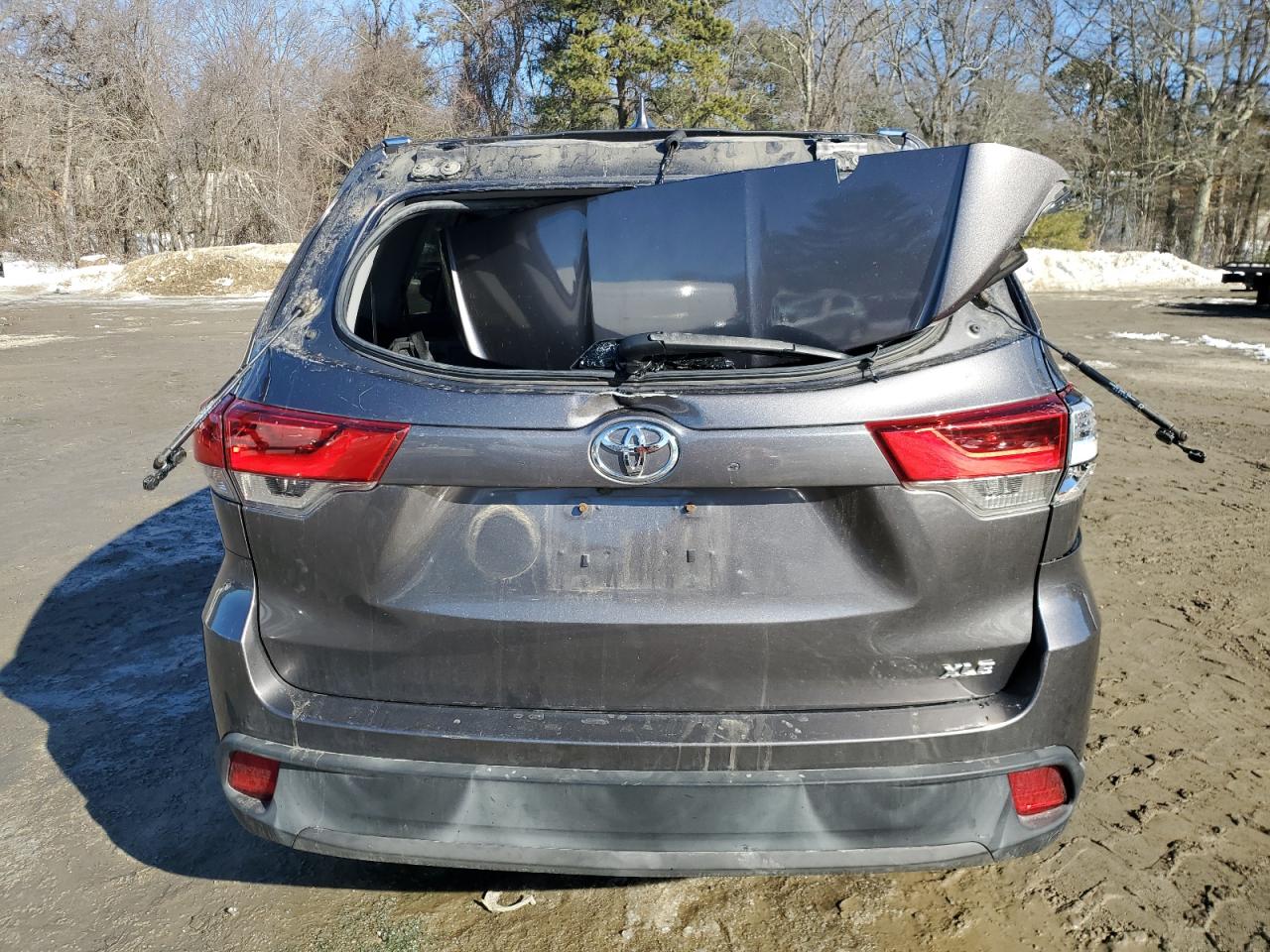 2019 Toyota Highlander - Image 6