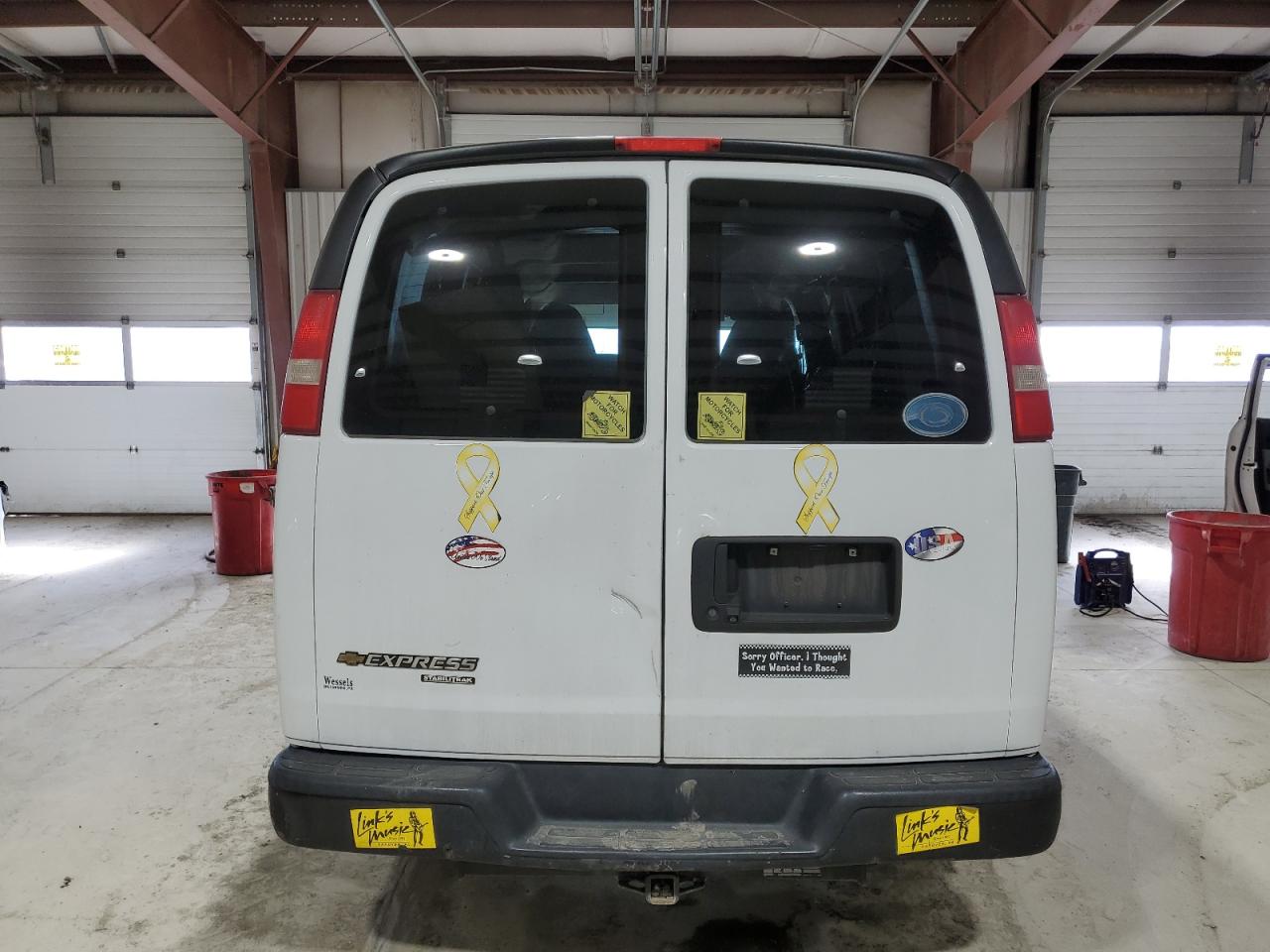 2014 Chevrolet Express - Image 6