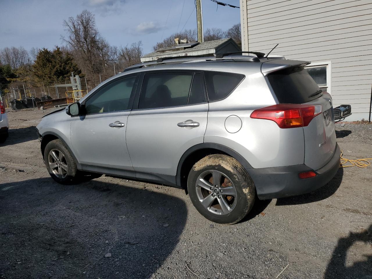 2015 Toyota RAV 4 - Image 2
