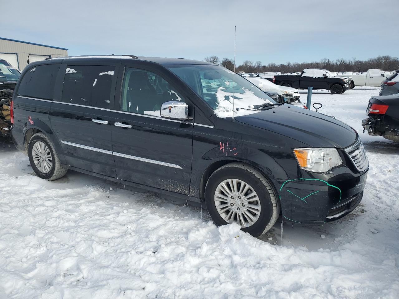 2016 Chrysler Town & Country - Image 4